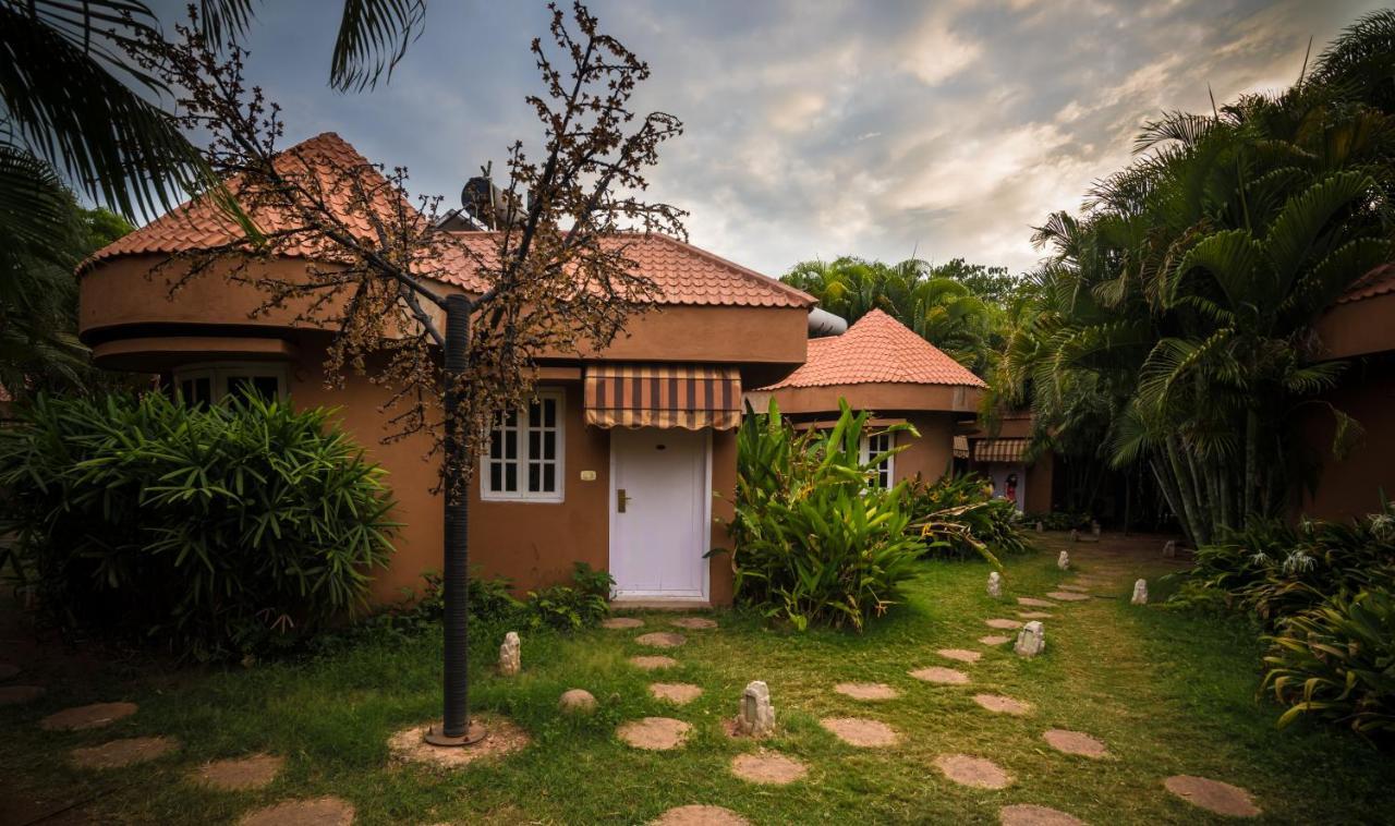 Vijayshree Resort, Hampi Zewnętrze zdjęcie