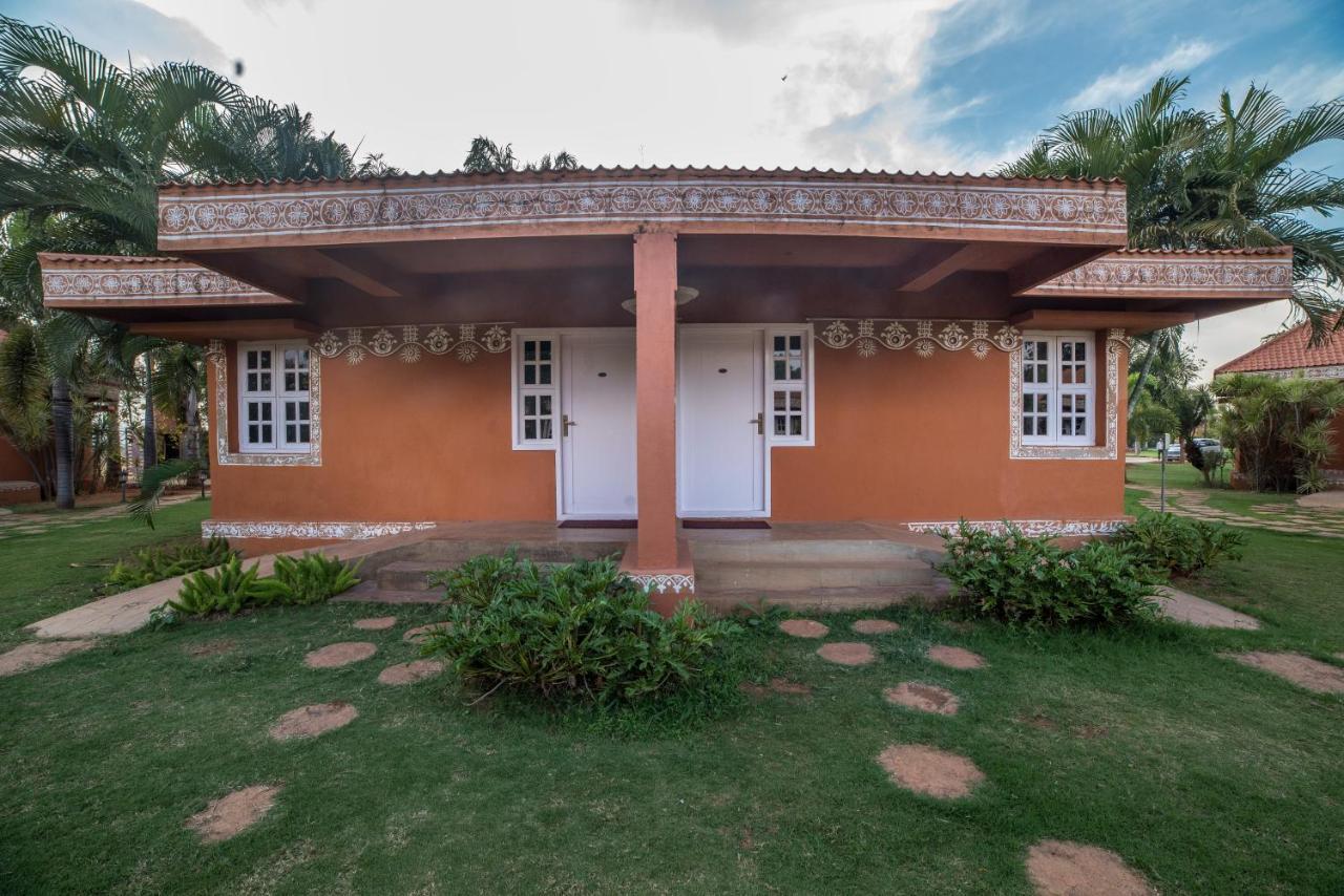 Vijayshree Resort, Hampi Zewnętrze zdjęcie