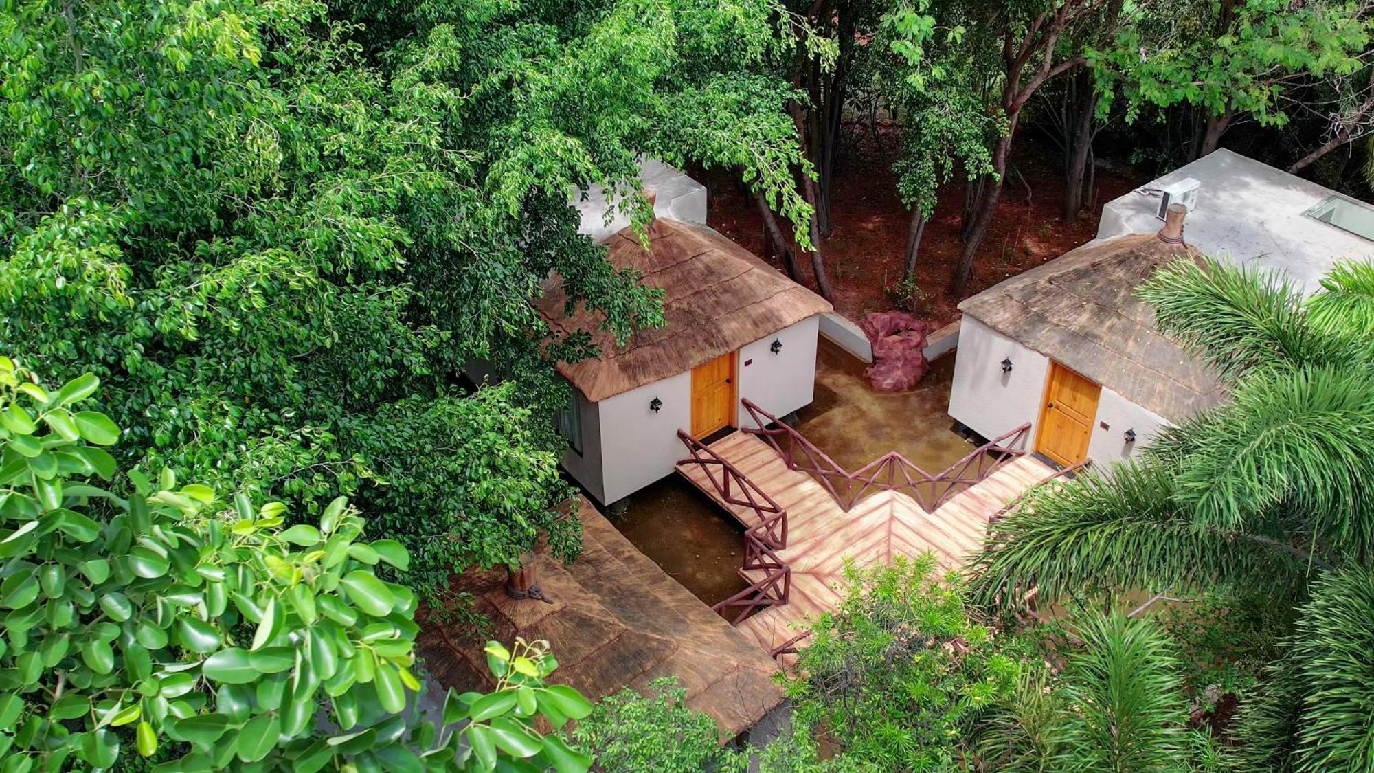 Vijayshree Resort, Hampi Zewnętrze zdjęcie