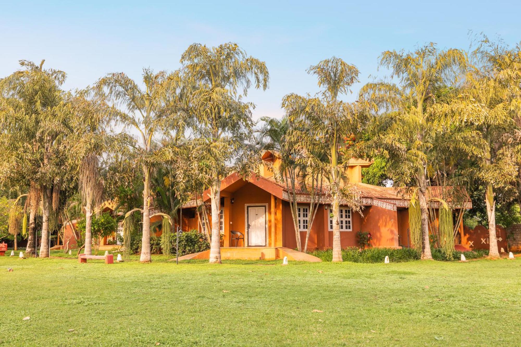 Vijayshree Resort, Hampi Zewnętrze zdjęcie