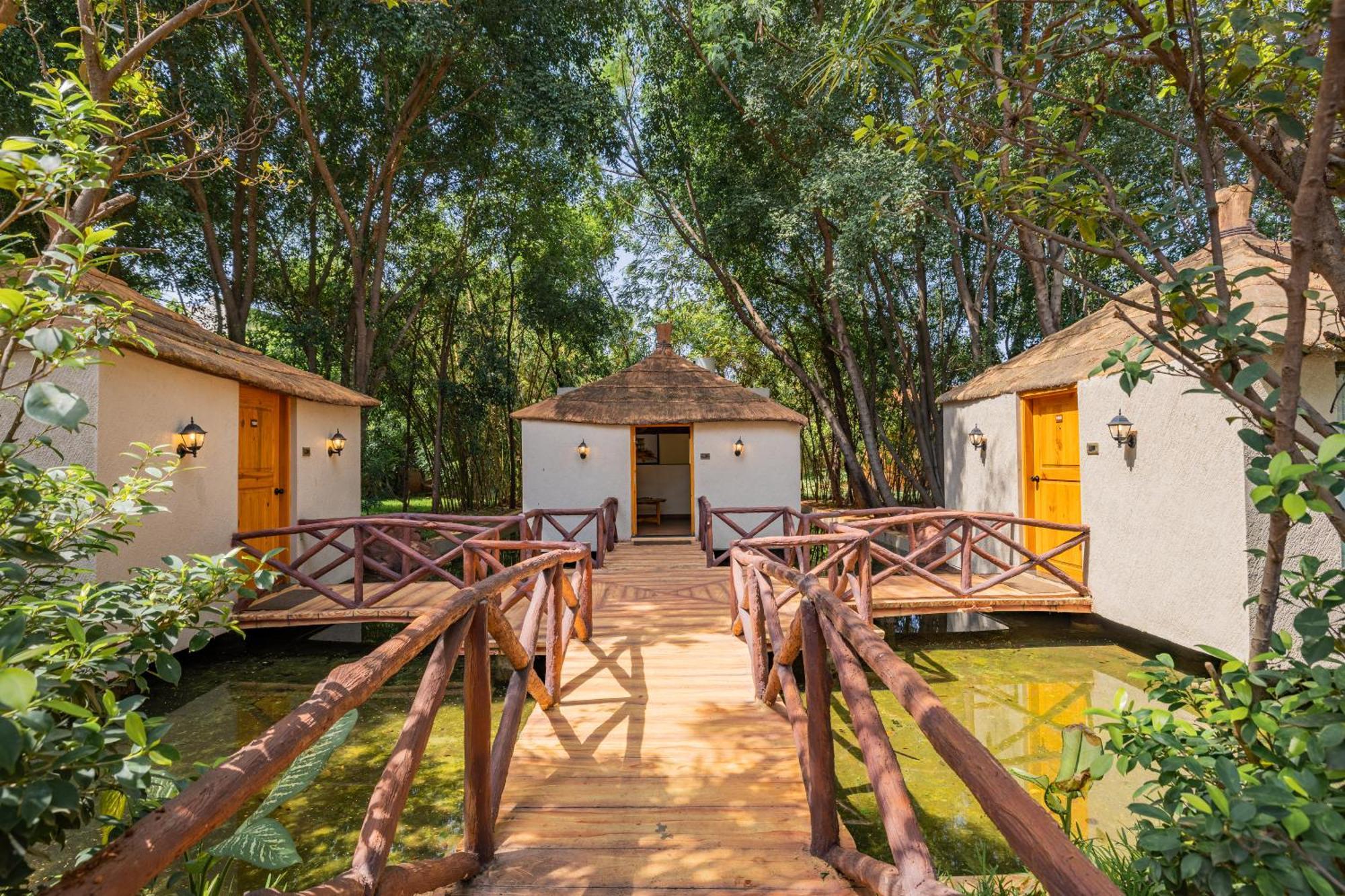 Vijayshree Resort, Hampi Zewnętrze zdjęcie
